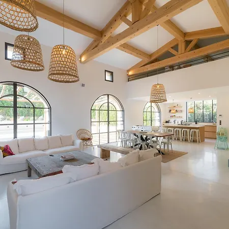 Villa Majuja *